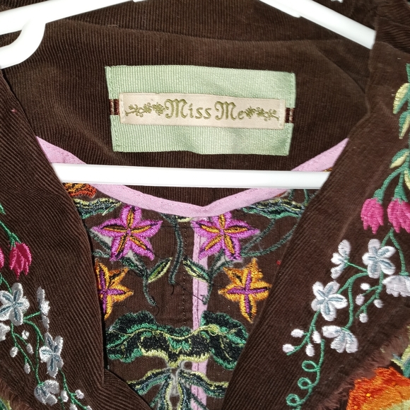 LADIES JACKET BY MISS ME - Picture 3 of 3